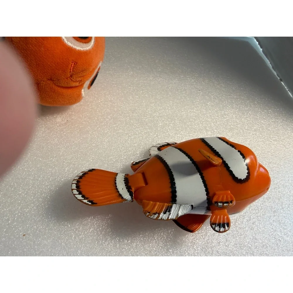 Disney Pixar Finding Nemo Toy Lot – Swimming Plastic Figure & Plush Animal